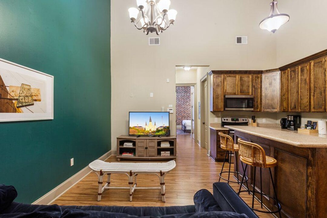 30 Baronne St in New Orleans, LA - Foto de edificio