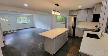418 Roebling Rd in Cincinnati, OH - Building Photo - Building Photo