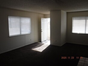 6228 Ilanos Ln, Unit D in Las Vegas, NV - Foto de edificio - Building Photo
