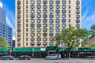 Park Towers in New York, NY - Building Photo - Building Photo