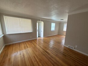 12085 Ashton Ave in Detroit, MI - Building Photo - Building Photo