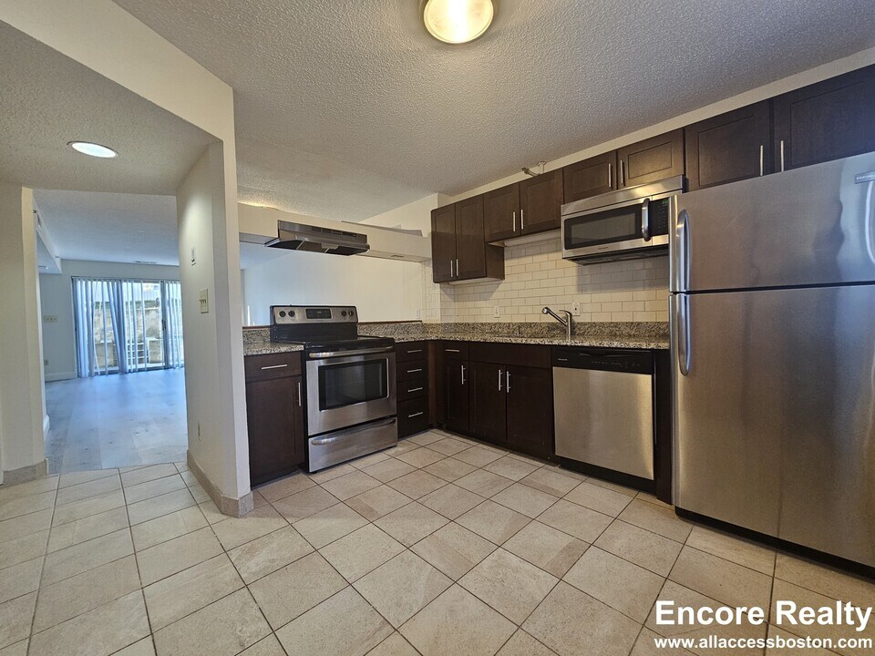 150 North Beacon St, Unit 150 North Beacon Street in Boston, MA - Building Photo