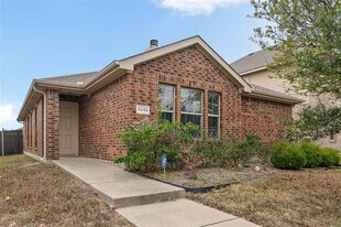 1313 Honeywood Ln in Royse City, TX - Building Photo