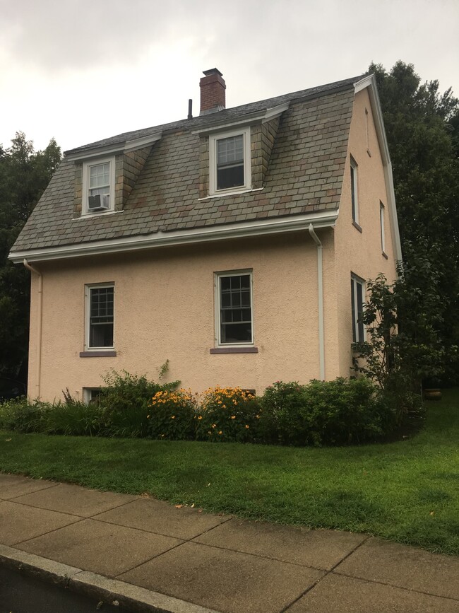 94 Florian St, Unit 1