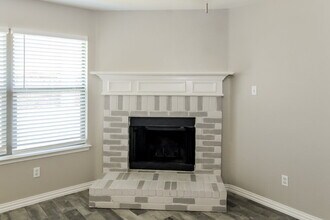 5105 Raymond Dr in Fort Worth, TX - Building Photo - Building Photo