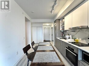 55 Cooper St in Toronto, ON - Building Photo - Building Photo