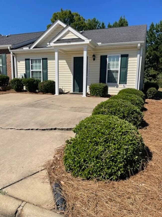 property at 2123 Swindon Dr