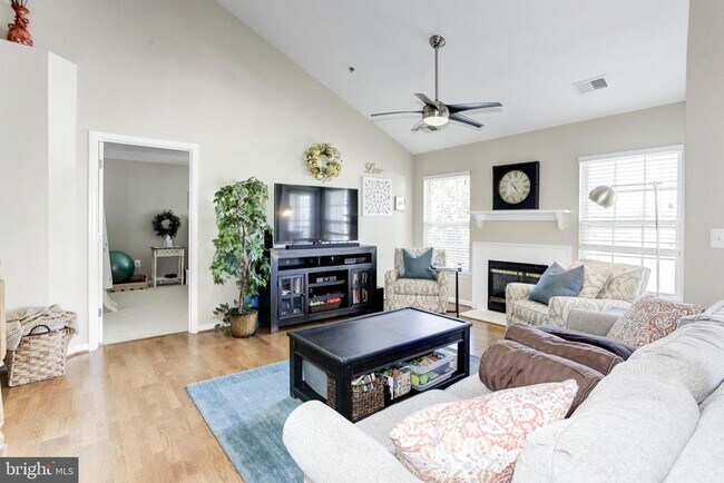 11506 Sperrin Cir in Fairfax, VA - Building Photo - Building Photo