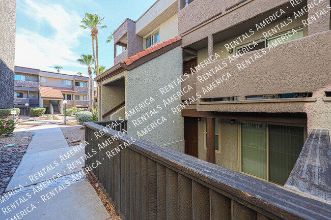 1645 W Baseline Rd in Mesa, AZ - Building Photo - Building Photo