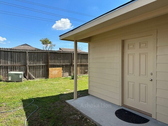 11706 Spring Grove Dr in Houston, TX - Foto de edificio - Building Photo