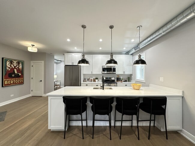 2641 W Carmen Ave in Chicago, IL - Building Photo - Building Photo