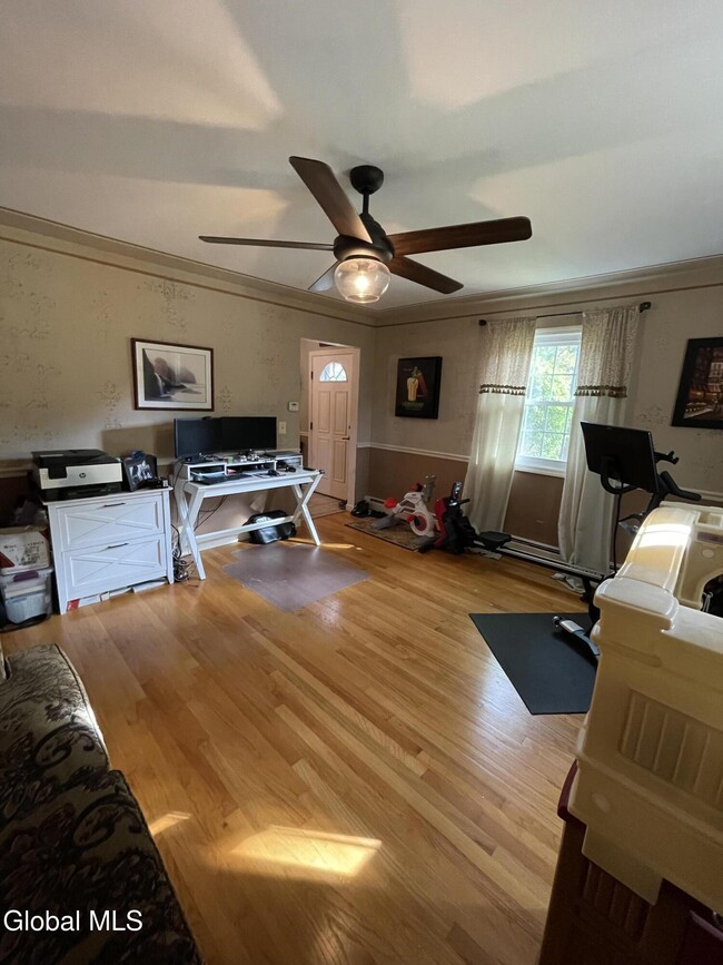 13 Burning Bush Blvd in Clifton Park, NY - Building Photo - Building Photo