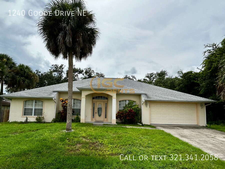 1240 Goode Dr NE in Palm Bay, FL - Building Photo