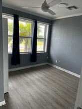 1120 Seaway Dr, Unit PYC Apt B in Fort Pierce, FL - Foto de edificio - Building Photo