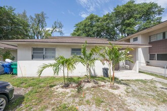 11320 Peachtree Dr in Miami, FL - Building Photo - Building Photo