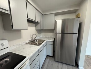 Full Rehab building in Bellevue area of Pittsburgh in Pittsburgh, PA - Foto de edificio - Interior Photo