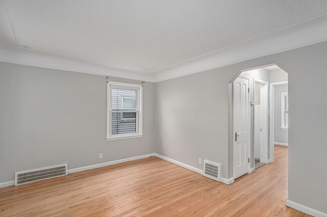 1320 Washington Ave in Lincoln Park, MI - Building Photo - Building Photo