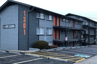 The Highland in Knoxville, TN - Building Photo