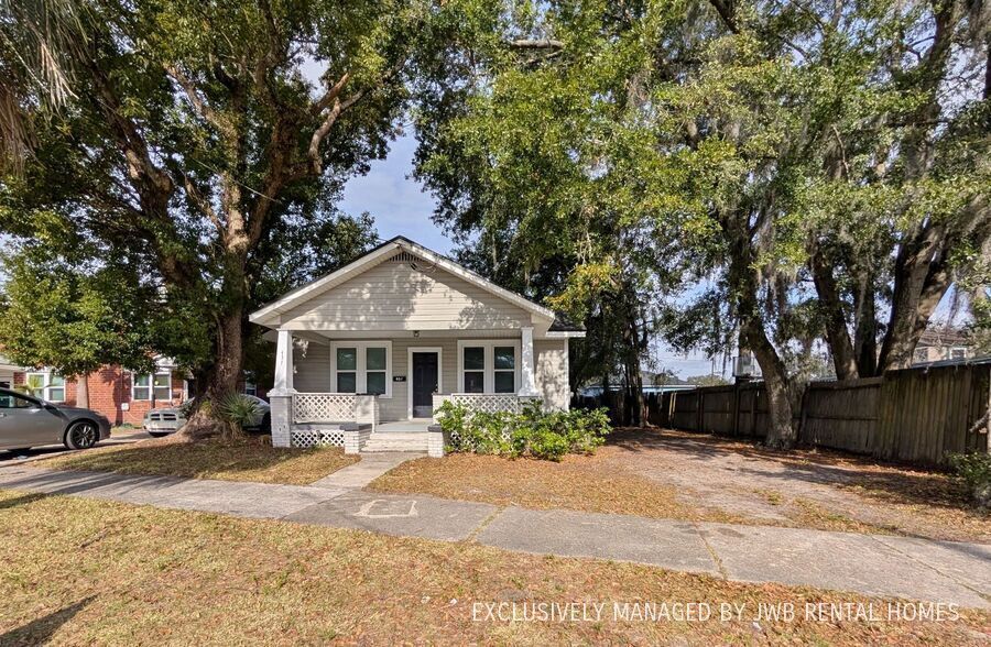 457 E 46th St in Jacksonville, FL - Building Photo