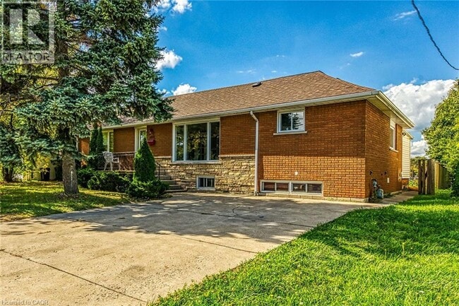 property at 1008 Upper Wellington St