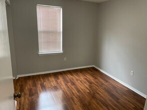 1181 Hulon Ln in West Columbia, SC - Building Photo - Building Photo