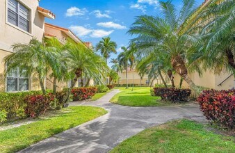 1263 SW 46th Ave, Unit 2103 in Pompano Beach, FL - Foto de edificio - Building Photo