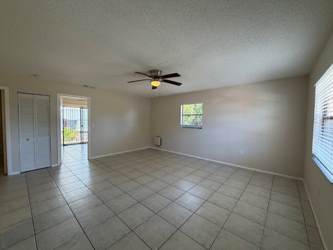 181 Old Englewood Rd in Englewood, FL - Building Photo - Building Photo