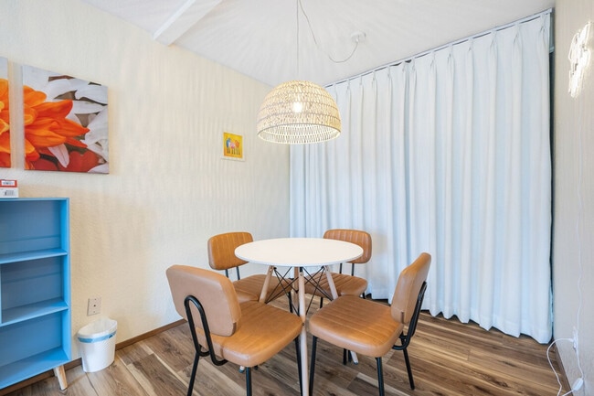 5504 NE 190th St, Unit SI ID1035870P in Kenmore, WA - Foto de edificio - Building Photo