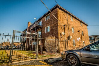 1677 State in Calumet City, IL - Foto de edificio - Building Photo