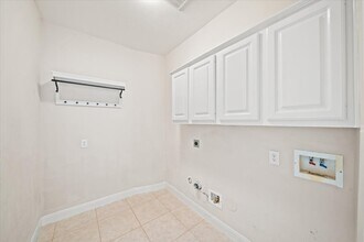 4610 Sterling Wood Way in Houston, TX - Building Photo - Building Photo