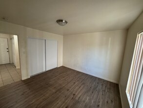 1025 N Madison St in Stockton, CA - Building Photo - Building Photo