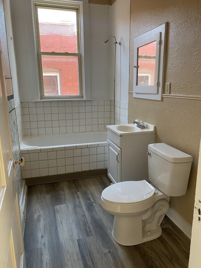 1502 Jules St in St. Joseph, MO - Building Photo - Building Photo