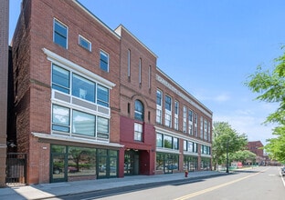 The Hartford Carriage House in Hartford, CT - Building Photo - Building Photo