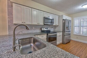 9595 E Pelican Cove Ct in Inverness, FL - Building Photo - Building Photo