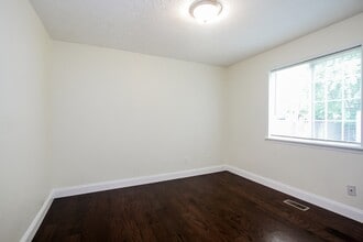 5207 Antigua Trail in Indianapolis, IN - Building Photo - Building Photo