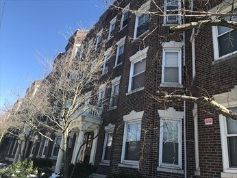 82 Glenville Ave, Unit 3 in Boston, MA - Foto de edificio