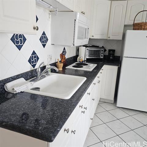 property at 2440 Kuhio Ave.