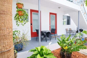 1333 15th St in Miami Beach, FL - Building Photo - Building Photo