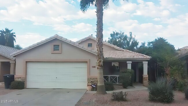 property at 1424 E Binner Dr