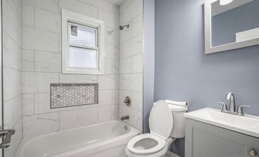 402 Morse Ave in Ridgefield, NJ - Building Photo - Building Photo