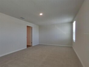 10749 Hidden Banks Gln in Parrish, FL - Building Photo - Building Photo