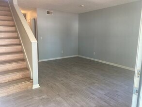 286 Fleming Rd, Unit C in Charleston, SC - Building Photo - Building Photo
