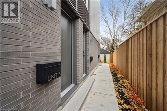 66 Union St E in Waterloo, ON - Building Photo - Building Photo