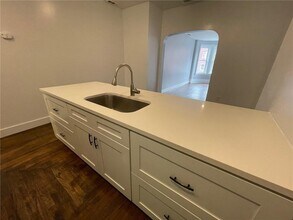 103 Renwick St, Unit 2nd Floor Unit in Newburgh, NY - Building Photo - Building Photo