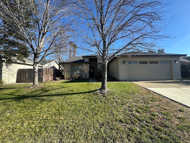 1125 Grouse Dr in Redding, CA - Building Photo - Building Photo