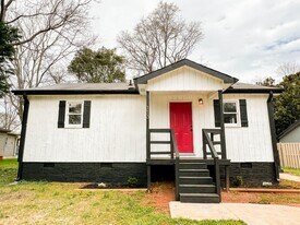 113 Carey Ave in Greer, SC - Building Photo