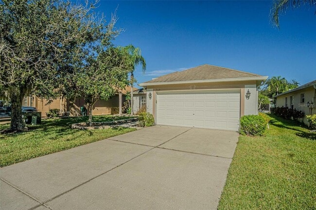 9608 Rolling Cir in San Antonio, FL - Foto de edificio - Building Photo