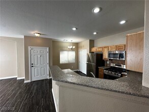 9125 Fish Tail Ave in Las Vegas, NV - Building Photo - Building Photo