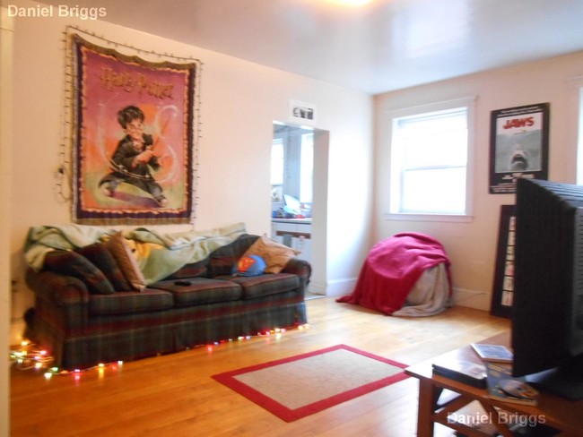 142 Davis Ave-Unit -6 in Brookline, MA - Building Photo - Building Photo