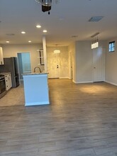 17029 Dorman Rd in Lithia, FL - Foto de edificio - Building Photo
